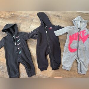 Nike Baby One-Piece Hooded Romper in Black and Gray 3pc 6 months